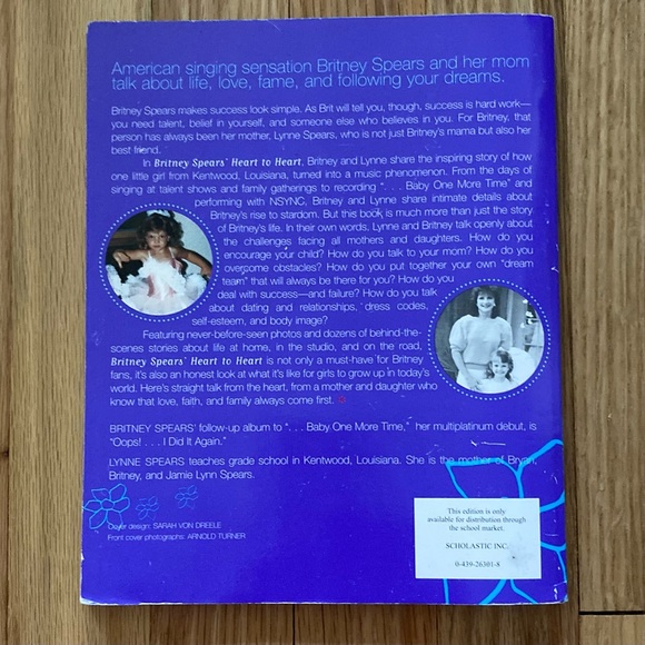 VGUC Book: Britney Spears “Heart to Heart” paperback. 1st Ed. Scholastic 2000 - Picture 2 of 9
